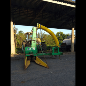 LOTE 184 - ENSILADEIRA JF C120 1 LINHA