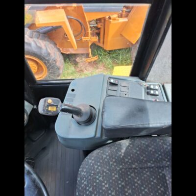 PÁ CARREGADEIRA CATERPILLAR 938H