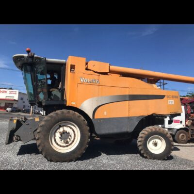 COLHEITADEIRA VALTRA BC6500 C/ PLATAF. CARACOL DE 30 PÉS