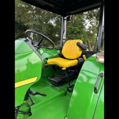 TRATOR JOHN DEERE 5605 C/ LÂMINA DIANTEIRA
