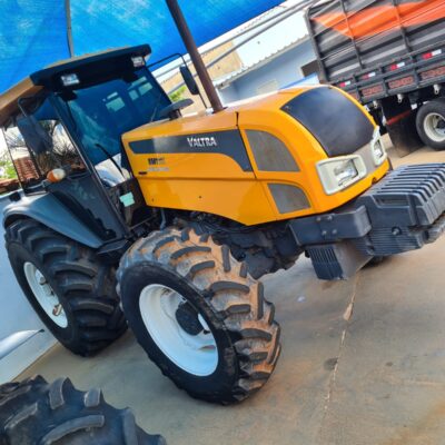 Trator Valtra BM125