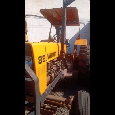 TRATOR VALMET 88