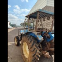 TRATOR NEW HOLLAND TT 3880 4X4 - PLATAFORMADO - Imagem 8