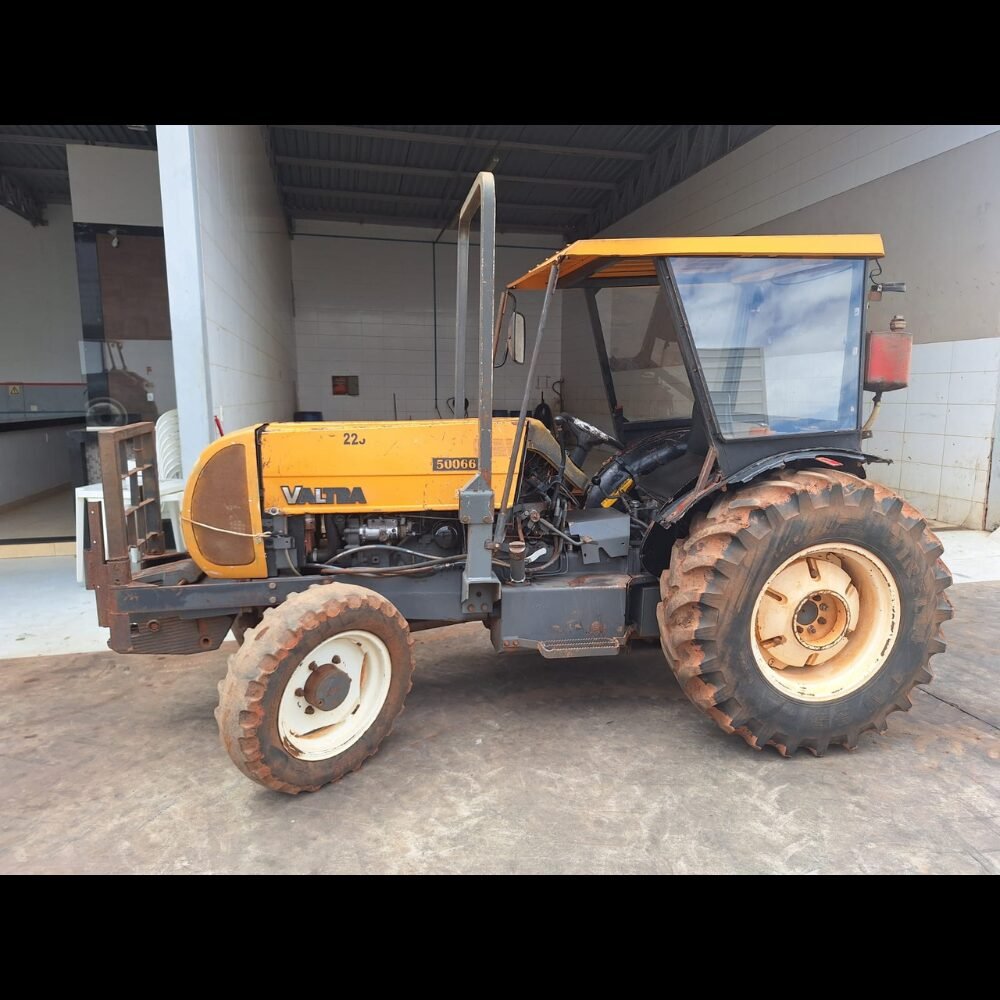 TRATOR VALTRA BF 75 4X4 - PLATAFORMADO