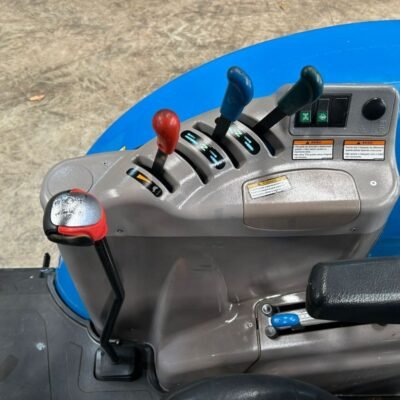 LS Tractor Plus 100 Plataformado 4×4 Ano 2022/2023