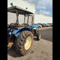 TRATOR NEW HOLLAND TT 3880 4X4 - PLATAFORMADO - Imagem 4