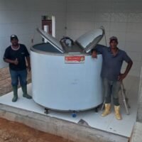 Tanque Resfriador de Leite Cilíndrico Gelainox 350L - Imagem 3