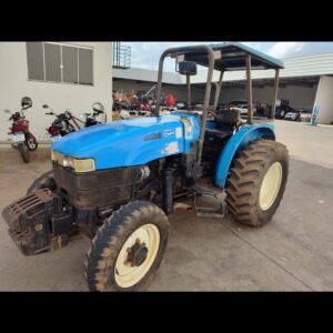 TRATOR NEW HOLLAND TT 3880 4X4 - PLATAFORMADO