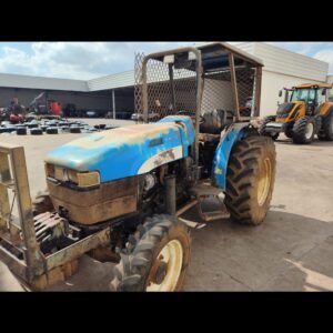 TRATOR NEW HOLLAND TT 3880 4X4 - PLATAFORMADO