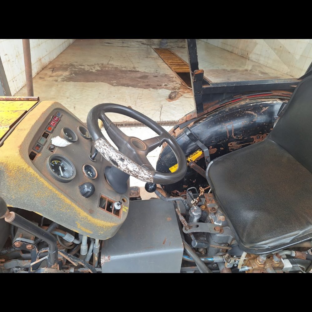 TRATOR VALTRA BF 75 4X4 - PLATAFORMADO - Imagem 3