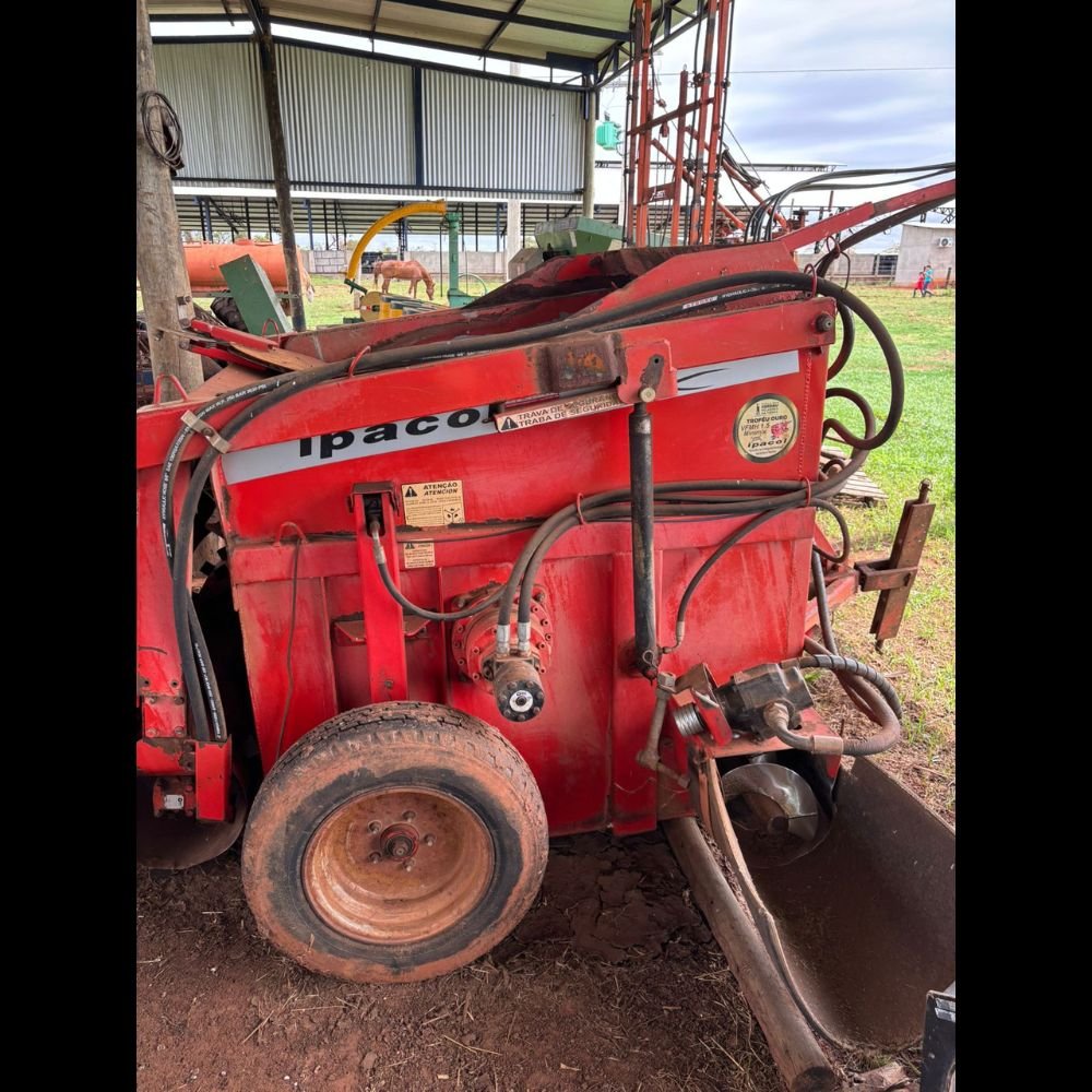 Vagão Misturador Vertical Ipacol VFMH 2.2 - Imagem 4