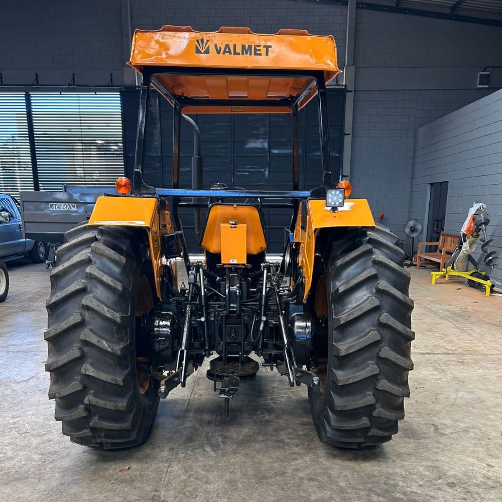 Trator Valmet 785 4x2 Ano 1996 - Imagem 4