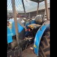 TRATOR NEW HOLLAND TT 3880 4X4 - PLATAFORMADO - Imagem 7