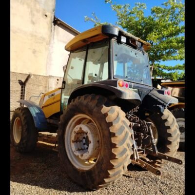 TRATOR VALTRA BM 110 4X4 – CABINADO