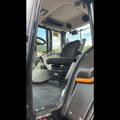 TRATOR VALTRA BH 194 HITECH 4X4 – CABINADO