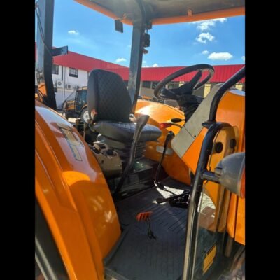 TRATOR VALTRA A 124 4X4 – PLATAFORMADO